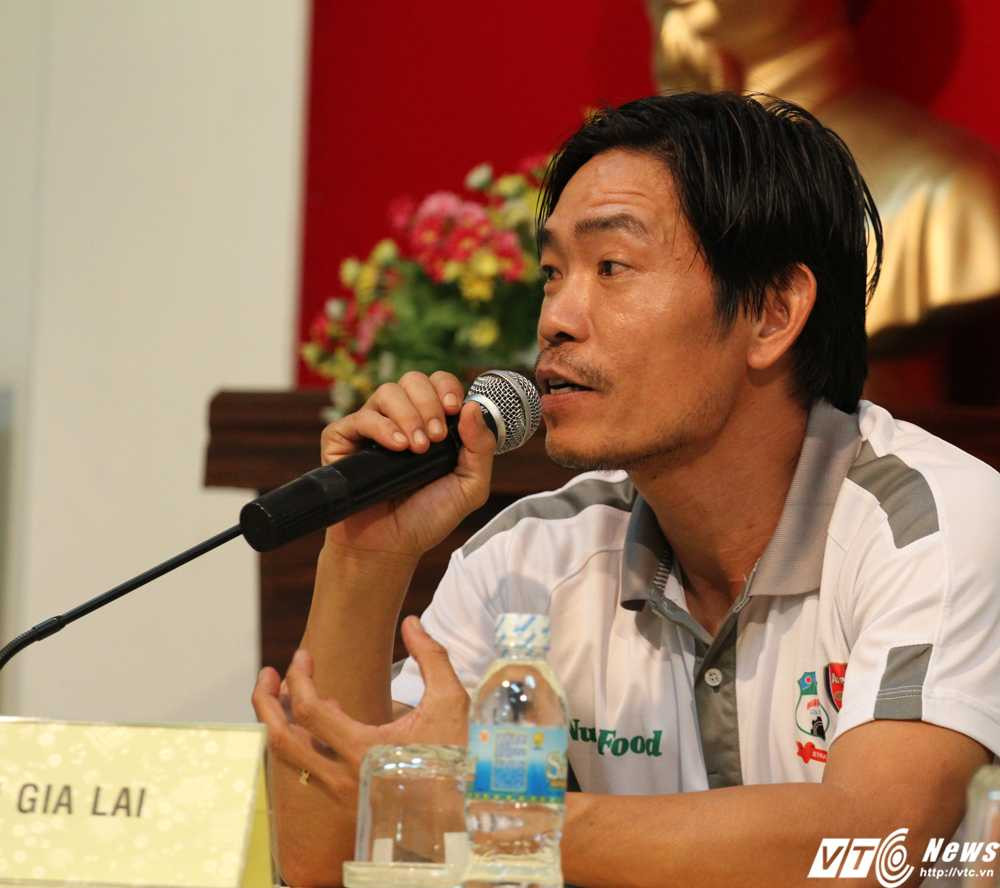 HLV Trịnh Duy Quang của U21 HAGL (Ảnh: Hoàng Tùng)