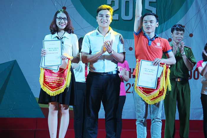 Olympic tiếng Anh không chuyên 2015