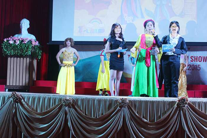 Olympic tiếng Anh không chuyên 2015