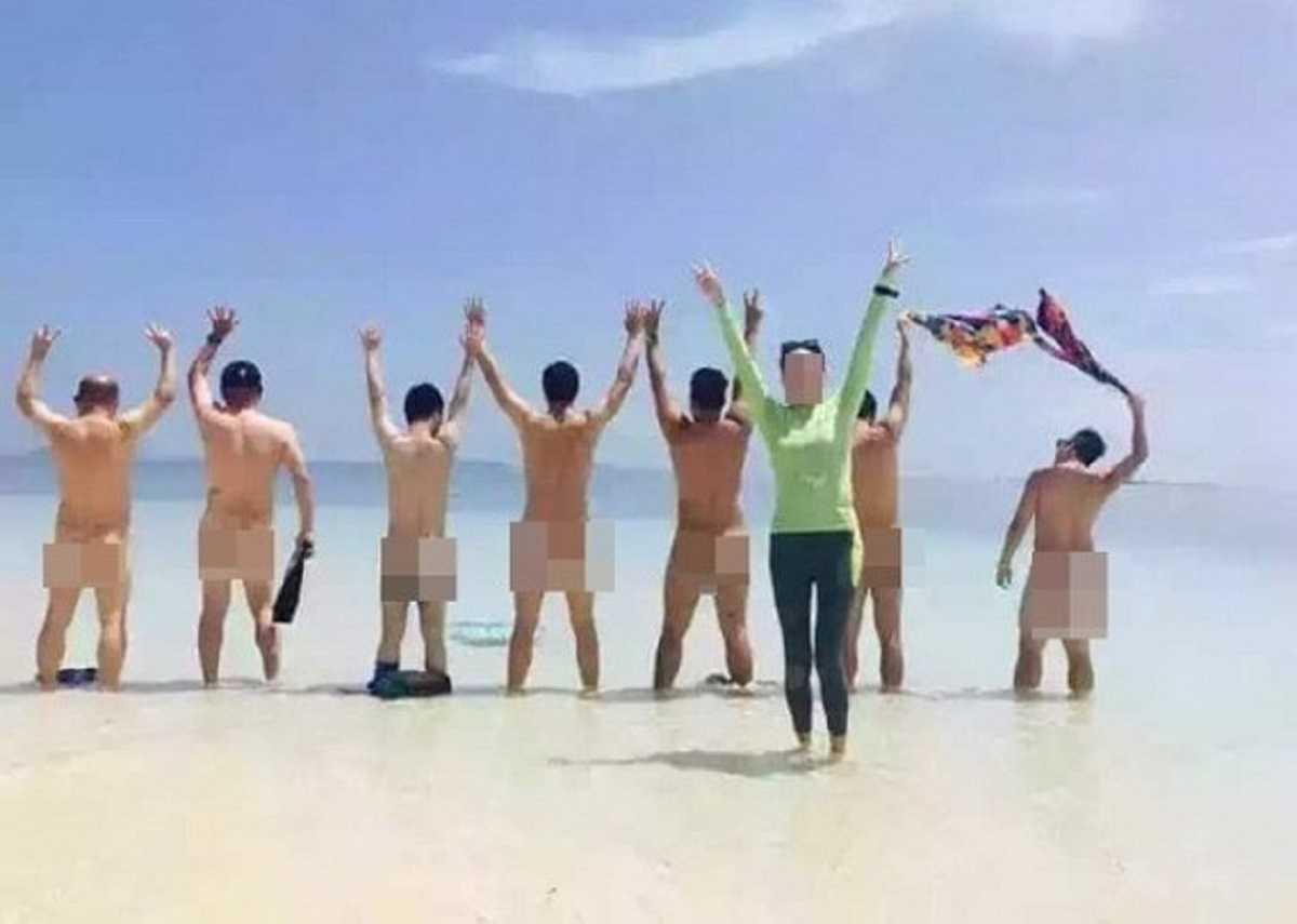 Ảnh khỏa thân của du khách Trung Quốc