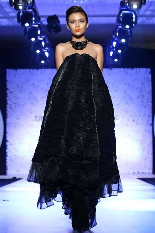 cát xê người mẫu