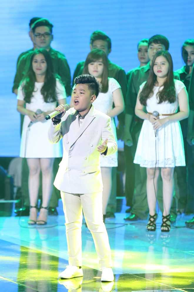 Tiến Quang ấn tượng trong đêm chung kết