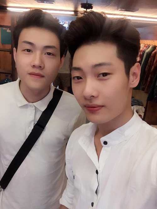 Nam du học sinh điển trai