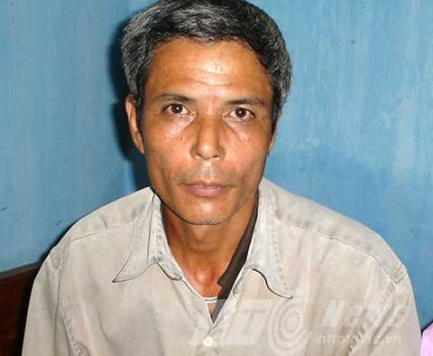 Anh Lê Tuấn Bình, con trai cả của bà Mùi với người lính dê dương Anh Lê Tuấn Bình, con trai cả của bà Mùi với người lính dê dương