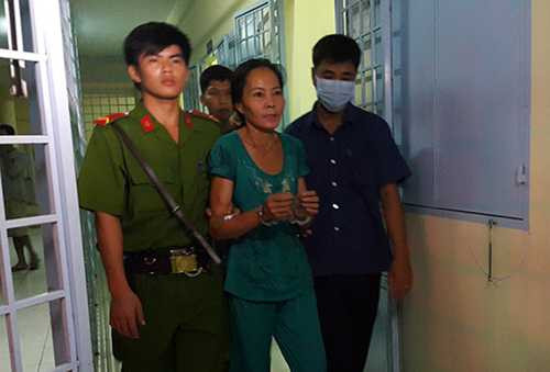 Nguyễn Thị Vân được đưa về trại tạm giam - Ảnh: Thúy Hằng Nguyễn Thị Vân được đưa về trại tạm giam - Ảnh: Thúy Hằng