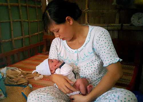 Bé Dương Minh Phát hồi phục và được đưa về nhà - Ảnh: Thúy Hằng Bé Dương Minh Phát hồi phục và được đưa về nhà - Ảnh: Thúy Hằng