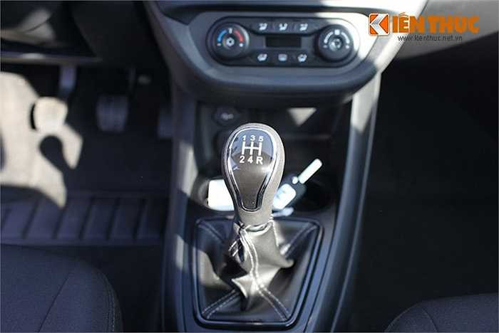 Lada Vesta chỉ được trang bị duy nhất động cơ xăng 4 xi lanh 1.6 lít cho công suất 106 mã lực đi kèm hộp số sàn 5 cấp.