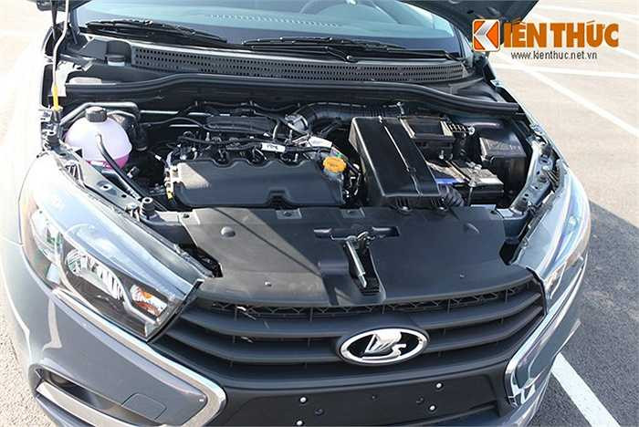 Ngoài động cơ xăng 4 xi lanh 1.6 lít cho công suất 106 mã lực, xe cũng có phiên bản mạnh mẽ hơn với 114 mã lực và hộp số CVT.