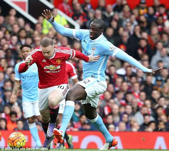 Toure sẽ gặp khó với Rooney