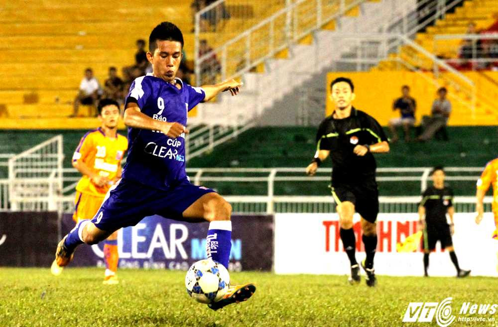 U21 Bình Định đã thi đấu tốt trước U21 SHB.Đà Nẵng (Ảnh: Hoàng Tùng)