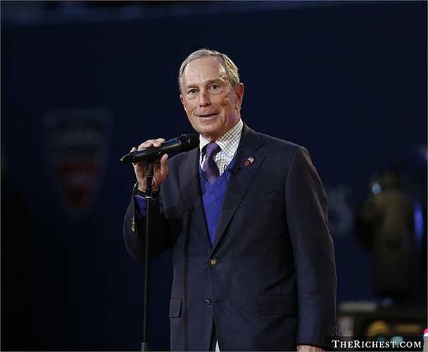 8. Michael Bloomberg – 38,6 tỷ USD: Michael Bloomberg, cựu thị trưởng thành phố New York, Mỹ đồng thời là người sáng lập và sở hữu cổ phần lớn trong Bloomberg L.P, một công ty truyền thông về tin tức tài chính, dịch vụ thông tin. Với khối tài sản 38,6 tỷ USD, ông là người giàu thứ 8 Hoa Kỳ năm 2015.