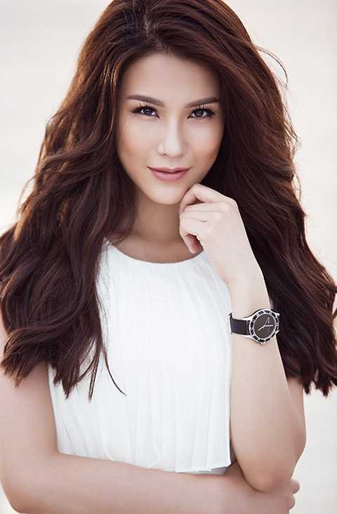 Ngay lập tức tên tuổi của Diệp Lâm Anh nổi tiếng hơn khi cô xuất sắc trở thành quán quân của Cuộc đua kỳ thú 2013 và lọt vào top 4 Bước nhảy hoàn vũ 2015.