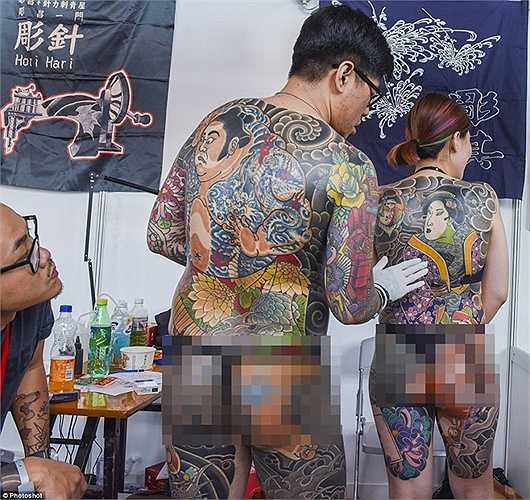 Nhiều người sở hữu những hình xăm cỡ lớn, kín người