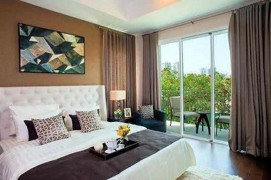 Tất cả phòng khách và phòng ngủ chính đều hướng ra công viên rộng thoáng