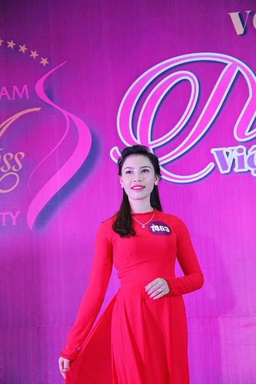 “Nữ sinh viên Việt Nam duyên dáng 2015”