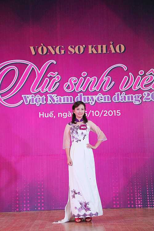 “Nữ sinh viên Việt Nam duyên dáng 2015”