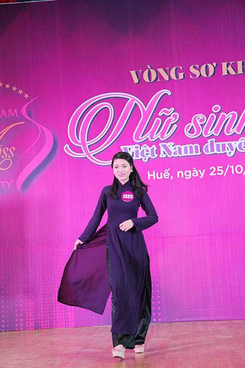 “Nữ sinh viên Việt Nam duyên dáng 2015”