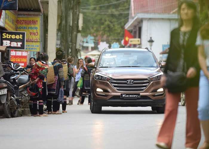 Khả năng cách âm là rất tốt, có thể so sánh với đàn anh SantaFe.