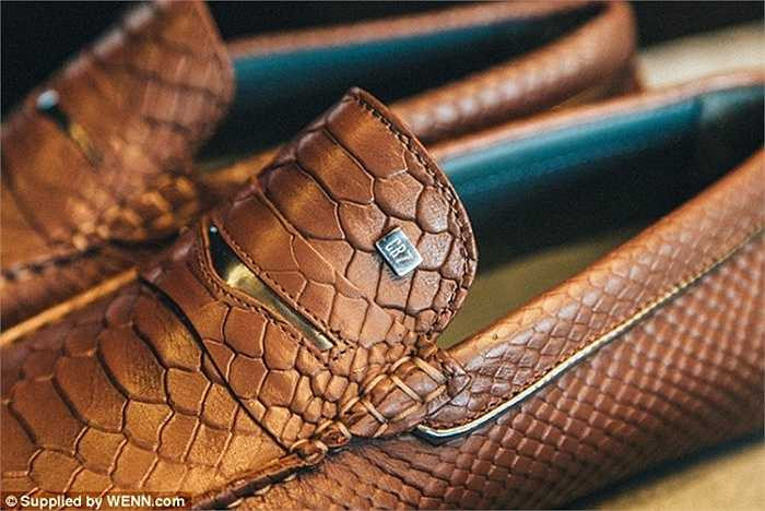 Cận cảnh mẫu giày da vừa được Ronaldo cho ra mắt