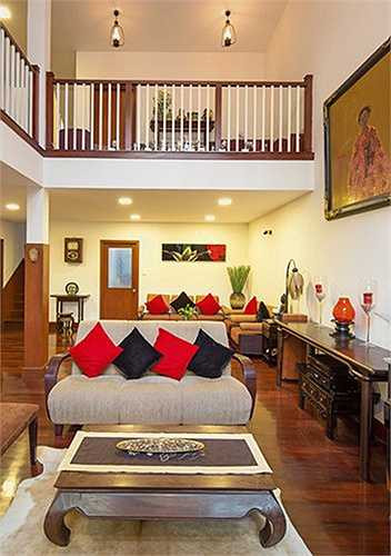 Quang Dũng thích nhất ngôi nhà của mình bởi sự kết hợp hài hòa ánh sáng vừa đủ giữa không gian bên ngoài và bên trong.