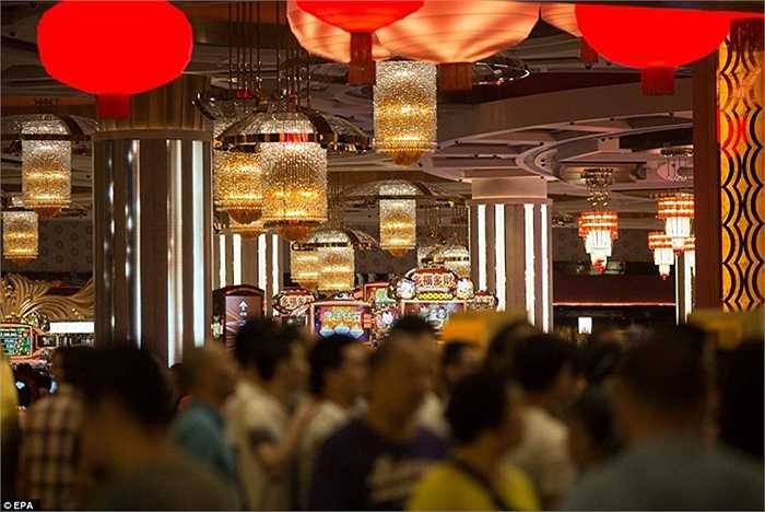 Những hình ảnh ít biết trong casino xa hoa ở Macau