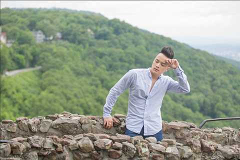 Nam ca sĩ cũng chia sẻ thêm, trải qua scandal không đáng có trong quá khứ, lần này anh muốn trở lại với một hình ảnh dung dị hơn, trưởng thành hơn, trầm hơn và sạch sẽ hơn. Điều này thể hiện rõ trong cả âm nhạc và hình ảnh của album sắp tới.