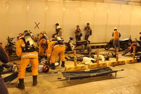 Hàng trăm người diễn tập chữa cháy, cứu nạn trong hầm sông Sài Gòn