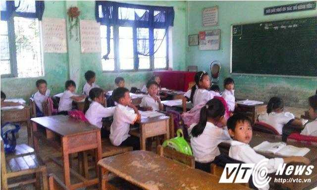 Trường Tiểu học Thuận Hòa đã cử giáo viên khác thay cô Thảo giảng dạy lớp 2/1.