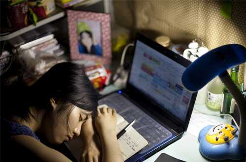 Ước gì được nhỏ lại, làm người lớn mệt lắm