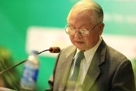 GS.TS Nguyễn Thế Trạch, Chủ Tịch Hội Nội Khoa Việt Nam phát biểu khai mạc hội nghị GS.TS Nguyễn Thế Trạch, Chủ Tịch Hội Nội Khoa Việt Nam phát biểu khai mạc hội nghị