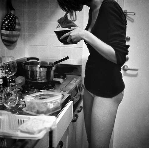 10 điều bí mật quái gở nàng có thể làm khi ở nhà một mình