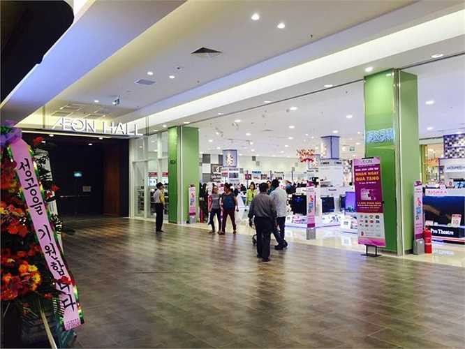 Sảnh hàng lang được thiết kế rộng rãi, sang trọng