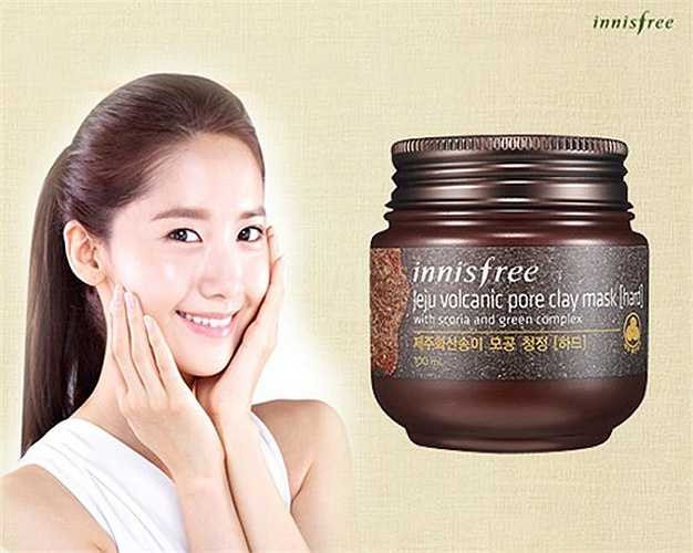 Nó rất tốt cho da dầu, kiểm soát lượng dầu thừa, se khít lỗ chân lông lớn, sạch mụn cám và đầu đen rất hiệu nghiệm. Mặt nạ này có giá khoảng 300.000 đồng. 