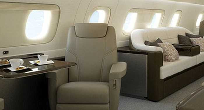 Máy bay trang bị hệ thống quản lý cabin và giải trí điện tử Honeywell's Ovation Select. Chúng tương thích các thiết bị của Apple giúp điều chỉnh, mở các chức năng 