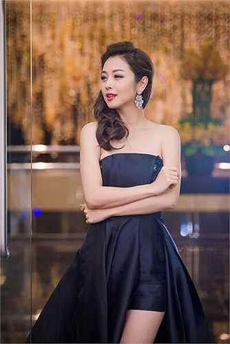 Ngắm Jennifer Phạm lôi cuốn mọi ánh nhìn trong sự kiện mới nhất.