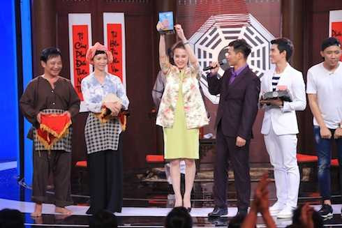 Angela Phương Trinh là nghệ sĩ đầu tiên giành cúp Ơn giời cậu đây rồi mùa 2.