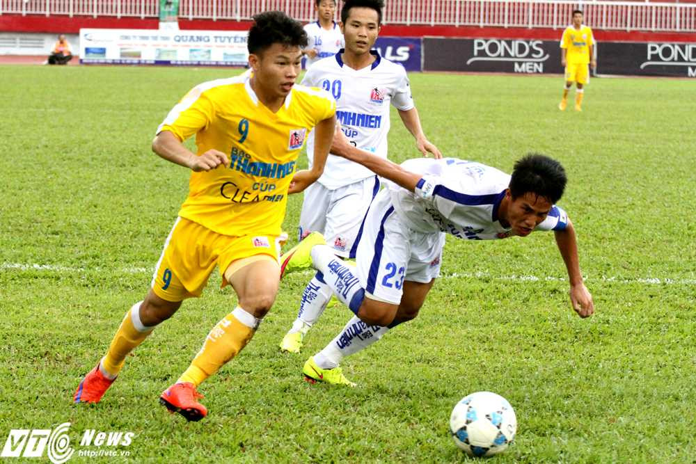 U21 An Giang không thể ngược dòng trước kinh nghiệm dày dặn của U21 Hà Nội T&T (Ảnh: Hoàng Tùng)