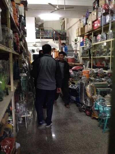 Lực lượng chức năng đã có mặt tại hiện trường để điều tra và xác minh nguyên nhân vụ việc. 