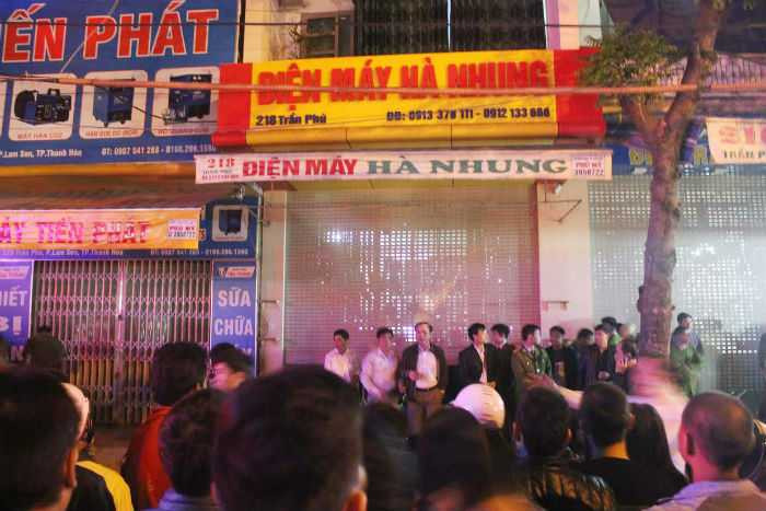 Ảnh: Hiện trường 4 người chết trong cửa hàng điện máy