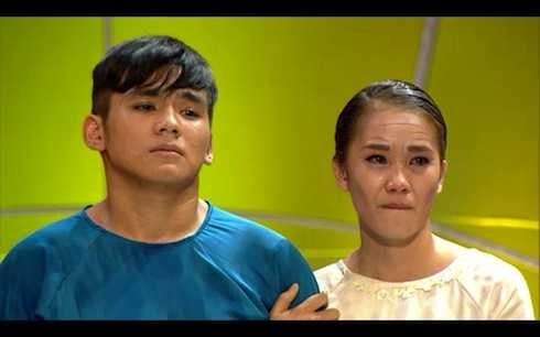 Ngọc Sơn và Phạm Lịch cũng không cầm được nước mắt.