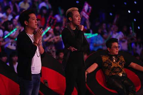 Nghệ sĩ đa tài và gạo cội Thanh Bạch đã xúc động khen ngợi Huỳnh Minh Thuỷ: “Những lời thách đấu của tụi anh đã làm tụi anh rất là hối hận vì đã đưa một lời thách đấu quá cương quyết, điều đó đã tác động mạnh đến từng thành viên và hôm nay, Thủy đã đi vượt quá giới hạn an toàn về mặt nghĩa đen và nghĩa bóng. Là người múa không chuyên nhưng Thủy đã mang lại bản tình ca mà chúng tôi không thể không rơi lệ”.