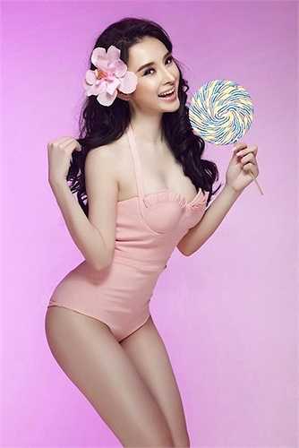 Đường cong ngọt ngào đầy quyến rũ. 