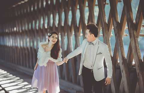 Sau khi giới thiệu đến công chúng MV “Người Thứ 3”, Cao Thái Sơn nhận được nhiều phản hồi từ người nghe. Và một trong số những lý do mà ca khúc cũng như MV này gây chú ý sau khi ra mắt khán giả là vì trong thời điểm hiện tại, chủ đề người thứ ba trong tình yêu đang là một đề tài “nóng” được dư luận và cư dân mạng quan tâm.