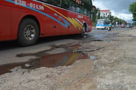 Đường phố Buôn Ma Thuột 'hoá thác' mỗi lần mưa