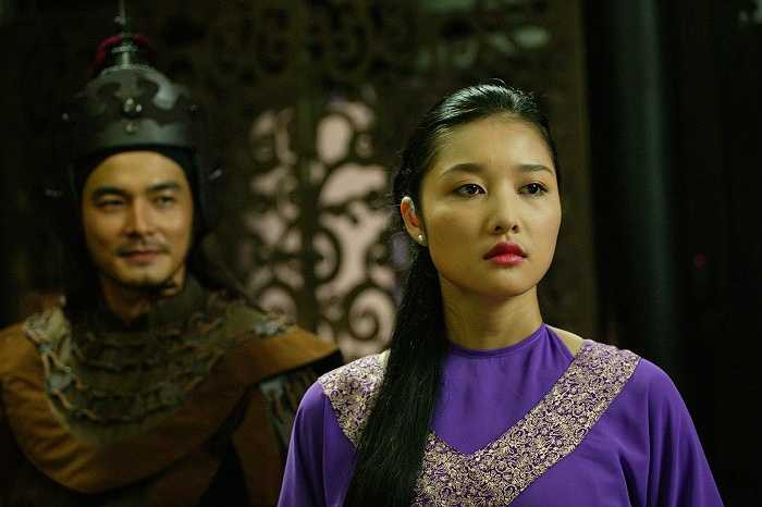 Hoa hậu các dân tộc Việt Nam đóng cặp cùng Quách Ngọc Ngoan.