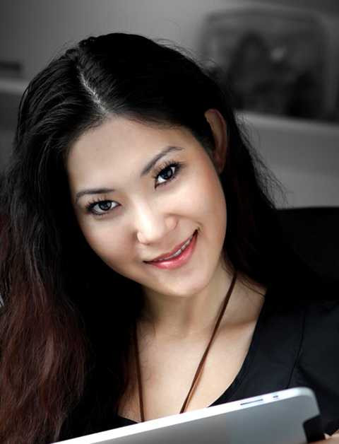 Với niềm đam mê diễn xuất và khát vọng sống phi thường, Kim Phượng đã bước qua được bệnh tật.