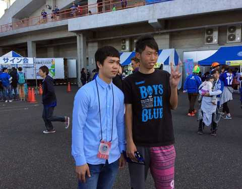 Một CĐV Nhật nhận ra Công Phượng tại xử sở mặt trời mọc - Ảnh do nhân vật cung cấp Một CĐV Nhật nhận ra Công Phượng tại xử sở mặt trời mọc - Ảnh do nhân vật cung cấp