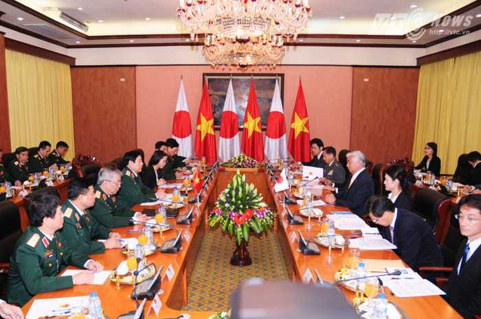 Hội đàm giữa đoàn Bộ quốc phòng Việt Nam - Nhật Bản - Ảnh: Tùng Đinh