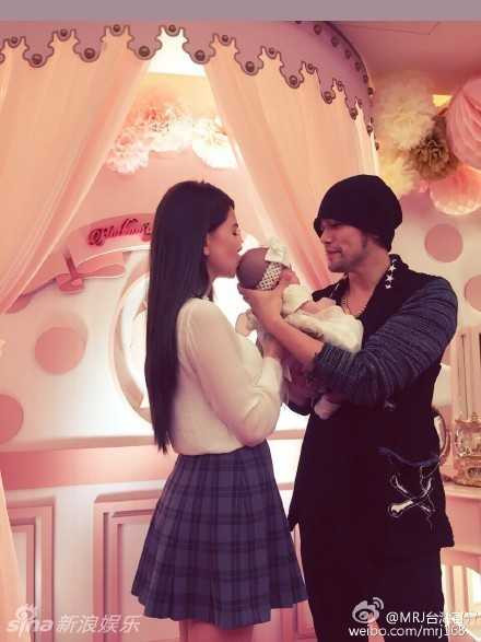 Hình ảnh con gái của ông vua nhạc Pop Đài Loan được một người bạn chia sẻ với phóng viên.