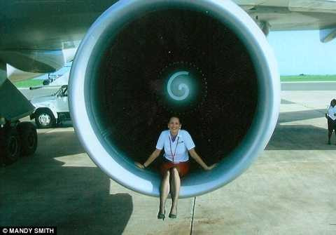 Cuộc sống trên trời của các tiếp viên hàng không không hề dễ dàng